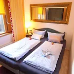 Kapitänshaus Lassen - Zimmer Nes Pük